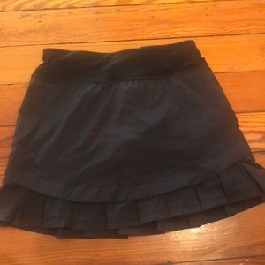 Classic ivivva tennis skirt in black size 10